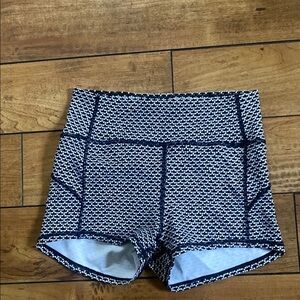 Lululemon Black and White Women's Shorts